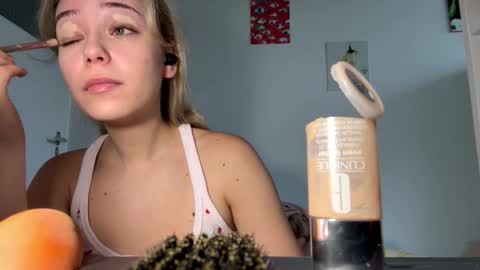 Snapshot of cassijent chatting on February 28, 2026, 8:26 am Olivia online show from February 28, 2026, 8:26 am