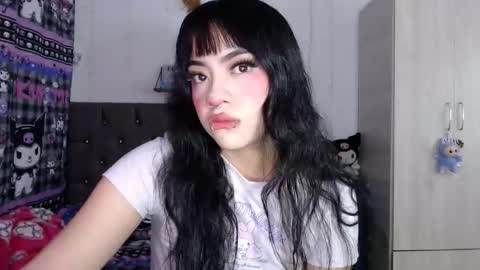 Mila online show from January 8, 2026, 6:05 am