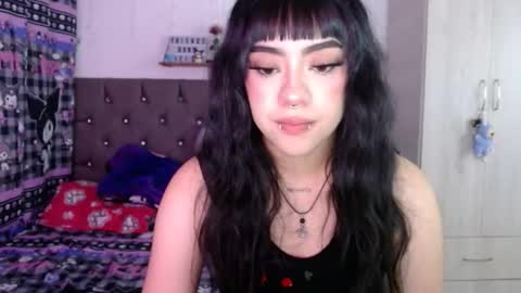 Mila online show from April 23, 2026, 6:03 am