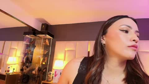 Snapshot of cata_alvarezz chatting on February 5, 2025, 6:59 pm catalina online show from February 5, 2025, 6:59 pm