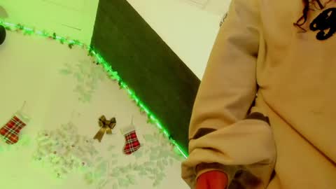 Snapshot of cata_greenn chatting on December 13, 2024, 11:28 pm Cata green model independient online show from December 13, 2024, 11:28 pm