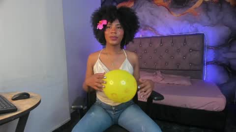 cataleyamoon_ online show from April 9, 2026, 8:14 pm