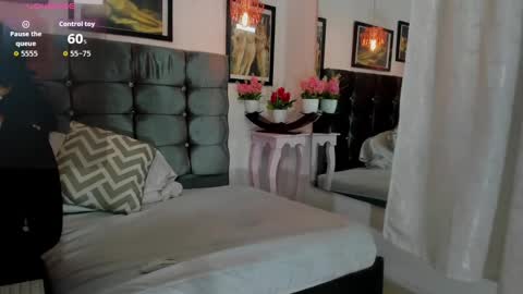 Snapshot of catalina_wheels chatting on October 19, 2025, 4:35 am catalina_wheels online show from October 19, 2025, 4:35 am