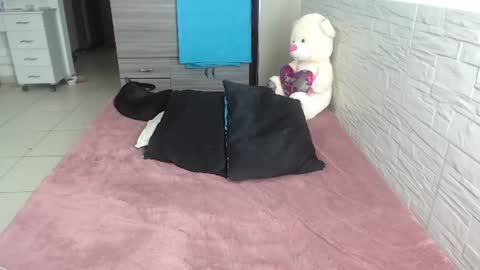 Snapshot of catalinahenao chatting on June 27, 2026, 12:22 pm cata online show from June 27, 2026, 12:22 pm