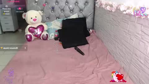 Snapshot of catalinahenao chatting on July 5, 2026, 11:23 pm cata online show from July 5, 2026, 11:23 pm