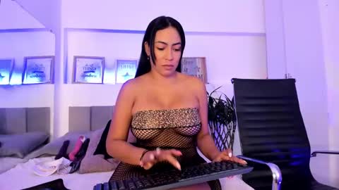 Catalina online show from January 20, 2025, 6:10 pm