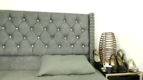 cathalina online show from September 28, 2025, 1:49 pm