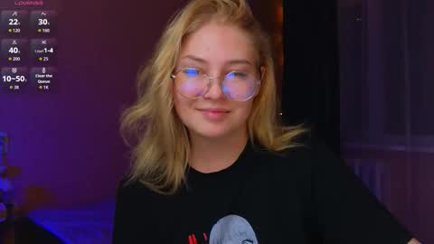 Snapshot of catherine_river chatting on October 1, 2025, 10:49 pm Catherine online show from October 1, 2025, 10:49 pm