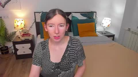 Catrin online show from March 12, 2025, 5:24 am