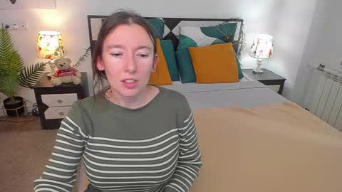 Catrin online show from September 28, 2025, 7:25 am