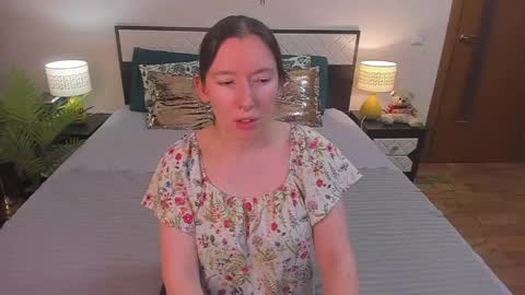 Snapshot of catherinewalls chatting on April 23, 2026, 4:35 am Catrin online show from April 23, 2026, 4:35 am