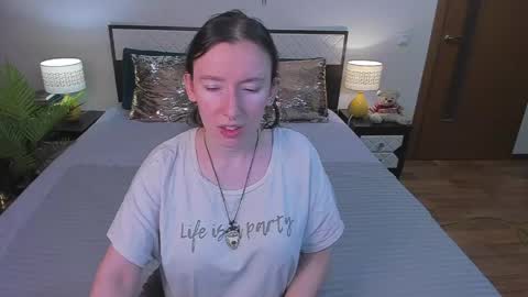 Snapshot of catherinewalls chatting on May 11, 2026, 3:23 am Catrin online show from May 11, 2026, 3:23 am