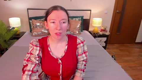 Snapshot of catherinewalls chatting on May 16, 2026, 6:54 am Catrin online show from May 16, 2026, 6:54 am
