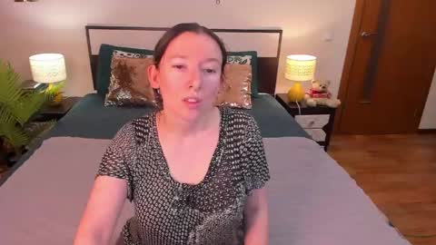 Snapshot of catherinewalls chatting on May 26, 2026, 3:13 am Catrin online show from May 26, 2026, 3:13 am