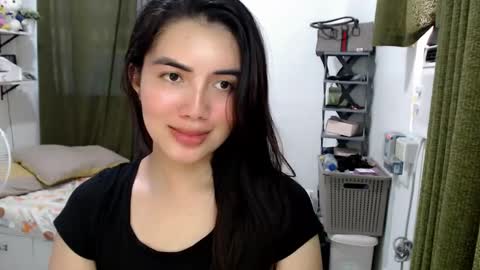 Snapshot of cathy_lyn chatting on May 27, 2026, 8:33 am cathy_lyn online show from May 27, 2026, 8:33 am