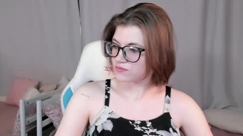 Snapshot of cathybarnes chatting on May 18, 2026, 7:03 am cathybarnes online show from May 18, 2026, 7:03 am