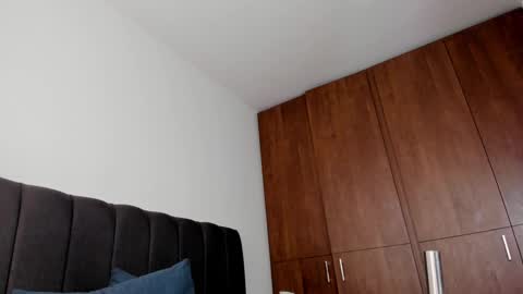 Catimore online show from March 10, 2025, 5:39 pm