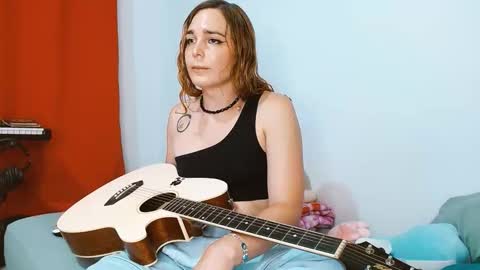 Snapshot of catnessa_ chatting on October 19, 2025, 12:44 am Catalina Restrepo online show from October 19, 2025, 12:44 am