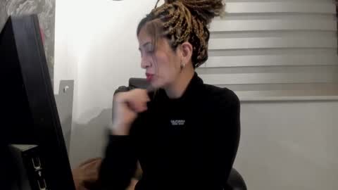 CATT EVANS online show from October 9, 2025, 12:08 am