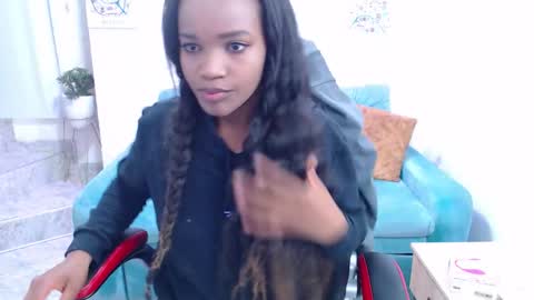  Catta  online show from September 17, 2025, 12:18 pm