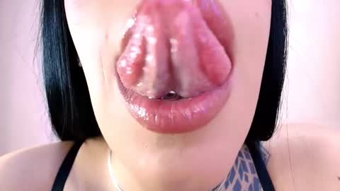 Cattleya online show from March 13, 2026, 12:50 am