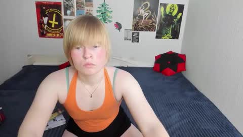 cattie_w_ online show from March 16, 2026, 1:11 am