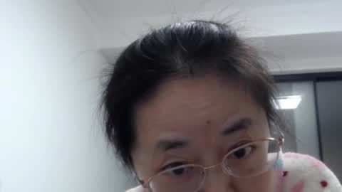 Snapshot of cbz112233 chatting on February 14, 2025, 2:12 pm ANNYANNY online show from February 14, 2025, 2:12 pm