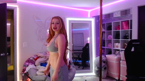 Snapshot of ccinnamon chatting on January 30, 2025, 3:00 am Ccinnamon online show from January 30, 2025, 3:00 am