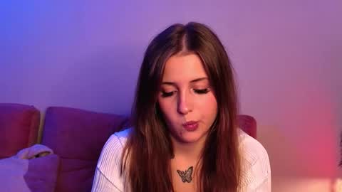 Lina  online show from October 22, 2025, 7:35 pm