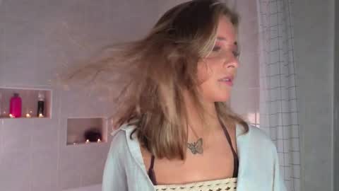 Lina  online show from March 23, 2026, 7:29 pm