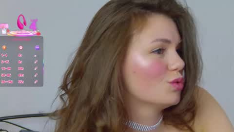 cecillaj online show from September 9, 2025, 7:57 pm