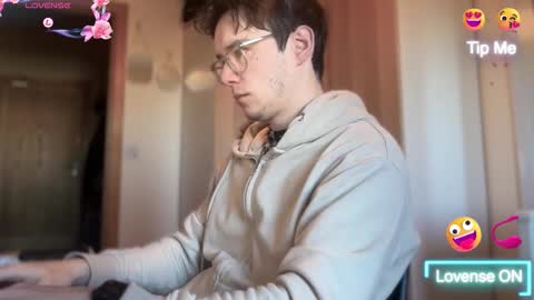 Snapshot of ceedm91 chatting on November 19, 2025, 9:53 am ceedm91 online show from November 19, 2025, 9:53 am