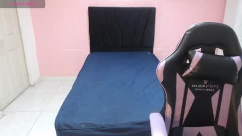 celeste817631 online show from May 11, 2026, 4:04 pm