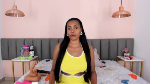 celeste_smmith_ online show from February 7, 2025, 3:23 am