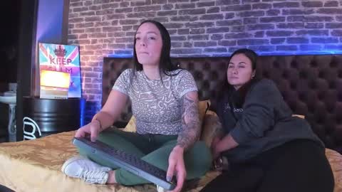 celeste_starsss online show from February 10, 2025, 2:41 am