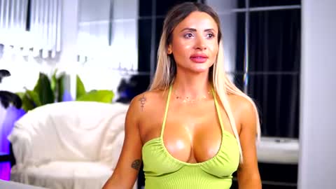 Mona online show from July 5, 2026, 8:38 pm