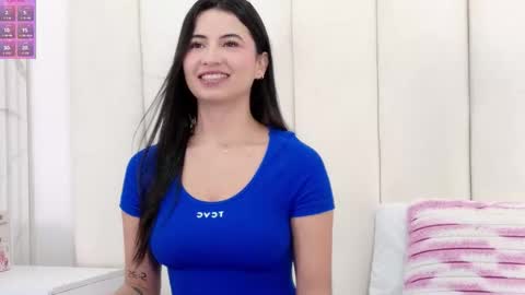 celestte_vanegas online show from January 16, 2026, 5:28 pm