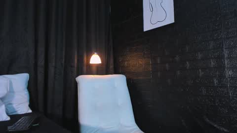 CelinaYHanck online show from March 11, 2025, 12:50 pm