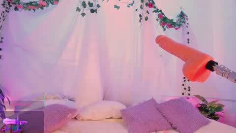 Hello guys my name is Sofi and Lizzie and  Vanessa online show from December 17, 2025, 9:10 pm