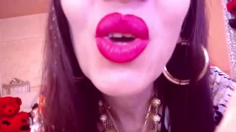 Cerise online show from December 21, 2025, 1:02 am