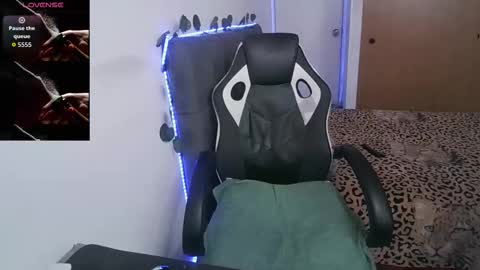 Cerso online show from November 27, 2025, 3:25 pm