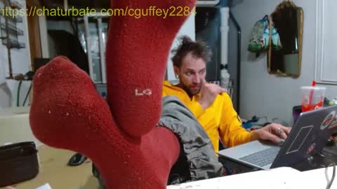 cguffey2284 online show from December 18, 2025, 4:29 am