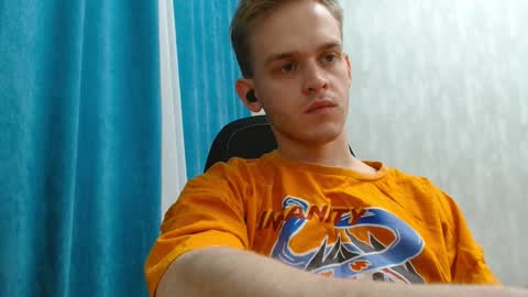 Snapshot of ch1lldril chatting on January 15, 2026, 12:15 am ch1lldrill online show from January 15, 2026, 12:15 am