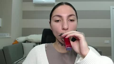 Kate online show from December 27, 2024, 6:14 am