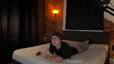 chadbentley420 online show from November 24, 2025, 5:18 am