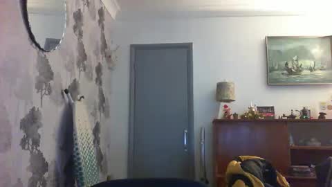 Snapshot of champers37 chatting on December 22, 2025, 2:03 pm Champers online show from December 22, 2025, 2:03 pm