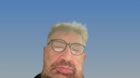 Snapshot of champsex305610 chatting on January 8, 2025, 4:34 am champsex305610 online show from January 8, 2025, 4:34 am