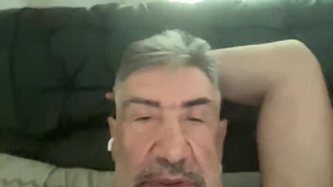 Snapshot of champsex305610 chatting on January 14, 2026, 9:04 am champsex305610 online show from January 14, 2026, 9:04 am