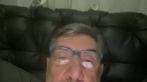 Snapshot of champsex305610 chatting on February 15, 2026, 3:20 pm champsex305610 online show from February 15, 2026, 3:20 pm