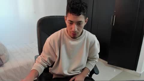 Snapshot of chandler_kenji chatting on September 12, 2025, 12:05 pm Kenji online show from September 12, 2025, 12:05 pm